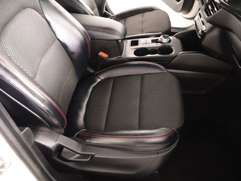 Used 2024 Ford Escape ST-Line w/ Tech Pack #1 FWD image 14