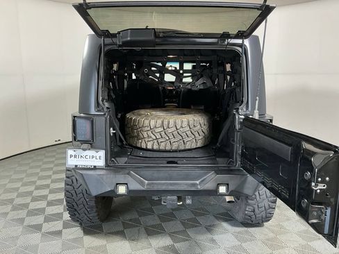 Used 2015 Jeep Wrangler Unlimited Sport w/ Connectivity Group AWD/4WD image 24