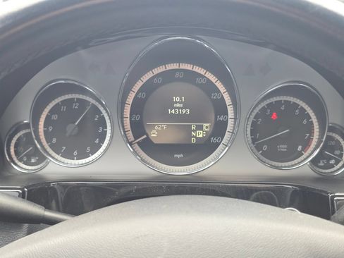 Used 2010 Mercedes-Benz E 350 4MATIC Sedan image 25