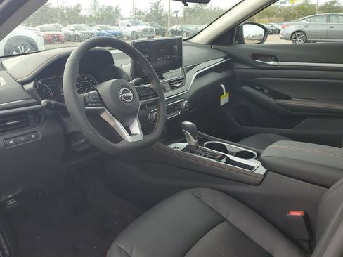 New 2025 Nissan Altima 2.5 SR w/ SR Premium Package image 9