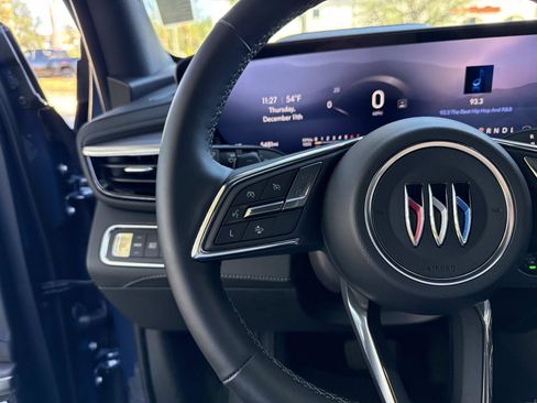 Used 2025 Buick Enclave Preferred image 30