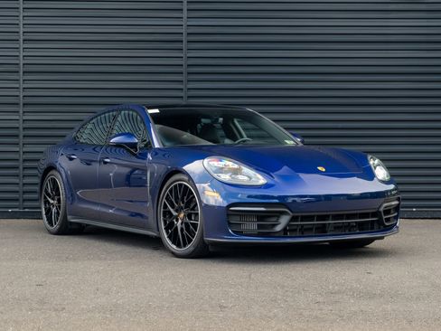 Certified 2022 Porsche Panamera 4 Platinum Edition AWD/4WD image 10