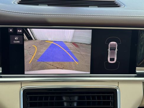 Used 2021 Porsche Panamera 4S image 31