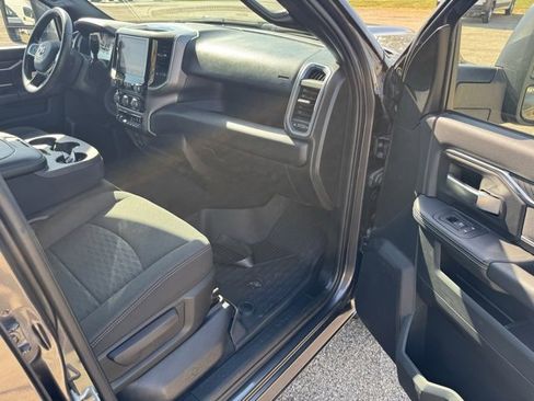 Used 2025 RAM 2500 Big Horn w/ Bed Convenience Group image 18