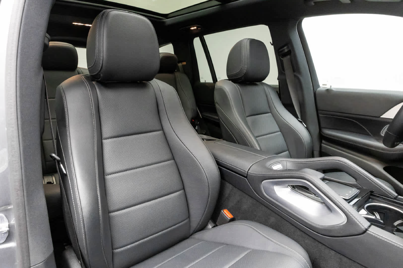Used 2025 Mercedes-Benz GLS 450 4MATIC image 19