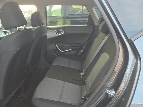 Certified 2025 Kia Soul LX w/ LX Technology Package FWD image 8