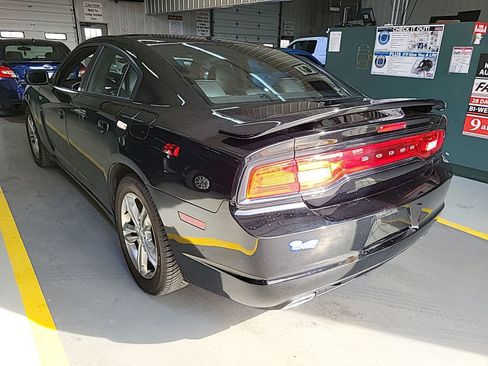 Used 2013 Dodge Charger SXT Plus image 6