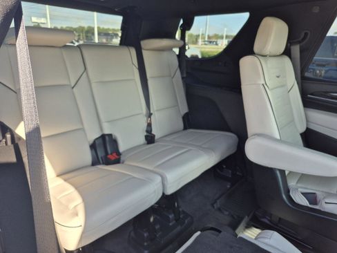 Used 2024 Cadillac Escalade Sport w/ LPO, ONYX Package image 30