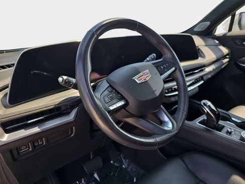 Used 2024 Cadillac XT4 Premium Luxury AWD/4WD image 19