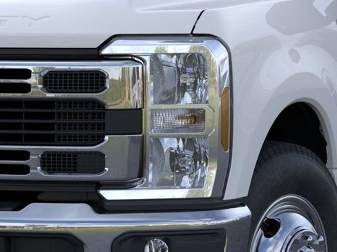 New 2026 Ford F350 XLT RWD image 18