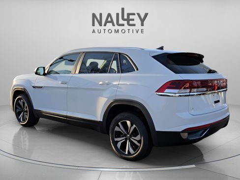 Used 2024 Volkswagen Atlas Cross Sport SE image 4