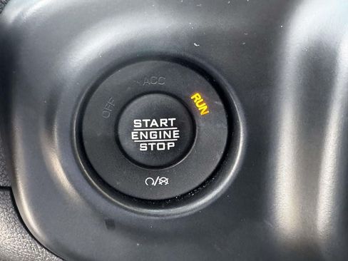 Used 2021 Jeep Wrangler Unlimited Sport AWD/4WD image 25