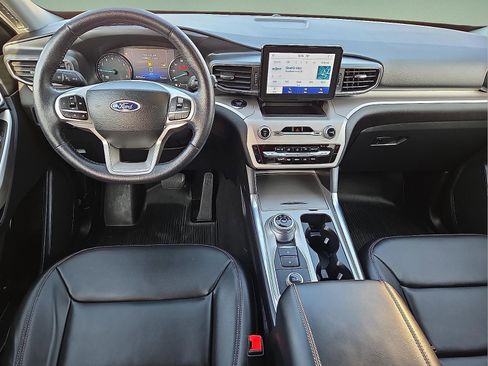 Certified 2023 Ford Explorer XLT w/ Equipment Group 202A image 12