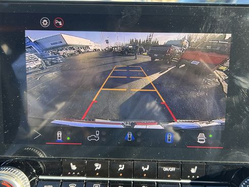 New 2026 GMC Canyon Elevation w/ Convenience Package image 14