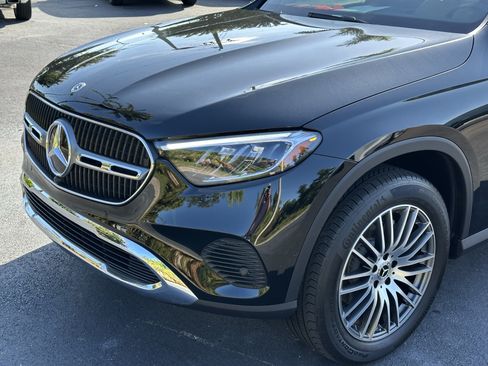 Used 2024 Mercedes-Benz GLC 300 4MATIC image 9