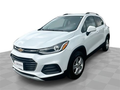 Certified 2022 Chevrolet Trax LT w/ LT Convenience Package image 1