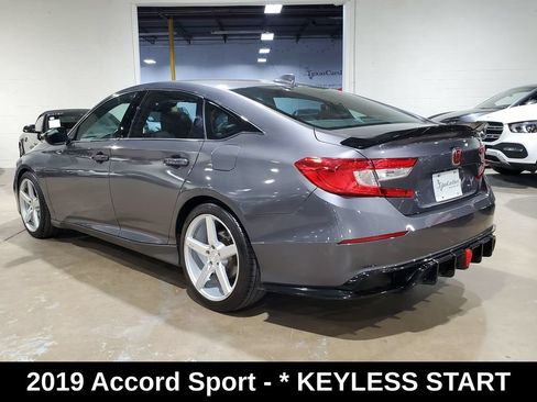 Used 2019 Honda Accord Sport image 11