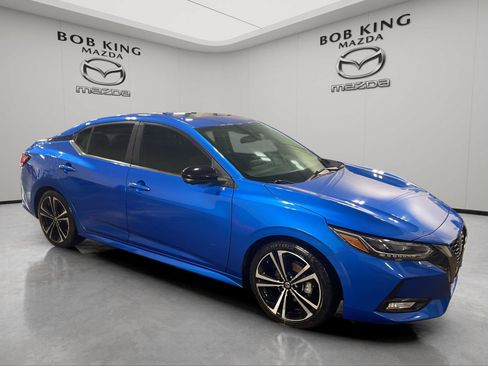 Used 2023 Nissan Sentra SR w/ SR Premium Package FWD image 7