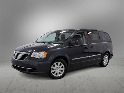 Used 2013 Chrysler Town & Country Touring w/ Trailer Tow Group