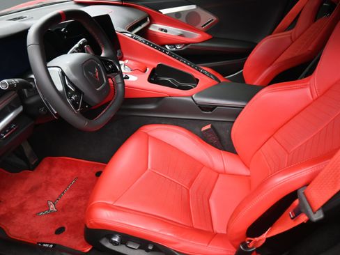Used 2022 Chevrolet Corvette Stingray Preferred Cpe w/ Z51 Performance Package RWD image 13