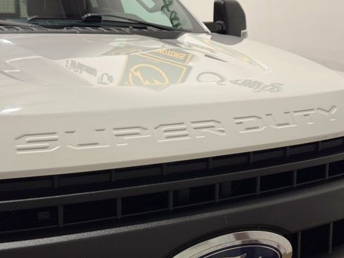 Used 2020 Ford F250 XL w/ Power Equipment Group image 82