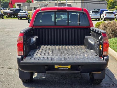 Used 2015 Toyota Tacoma PreRunner w/ Convenience Package RWD image 26