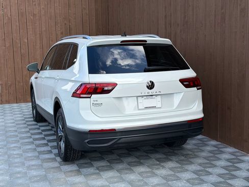 Used 2023 Volkswagen Tiguan SE FWD image 15