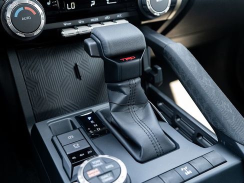 New 2025 Toyota Tacoma TRD Off-Road image 25