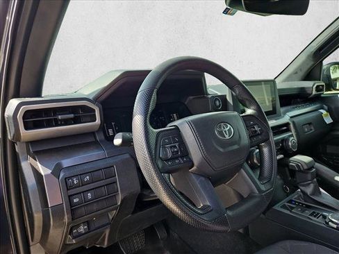 Used 2025 Toyota Tacoma SR5 AWD/4WD image 9