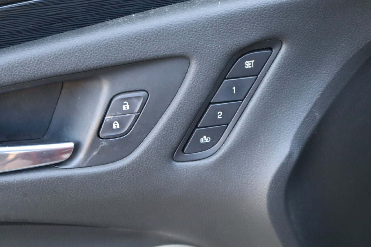 Used 2018 Buick Envision Essence FWD image 21