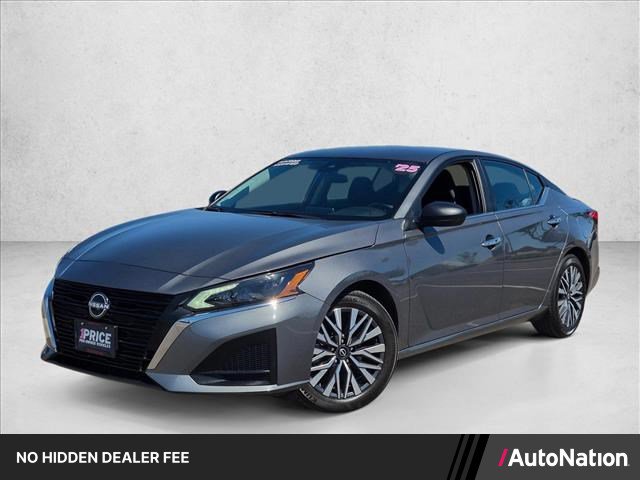 Used 2025 Nissan Altima 2.5 SV FWD image 1