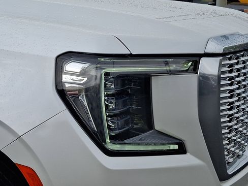 Certified 2024 GMC Yukon Denali AWD/4WD image 9