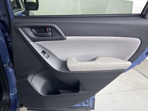Used 2017 Subaru Forester 2.5i Premium w/ Popular Package #2A AWD/4WD image 23