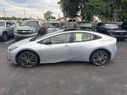 Used 2024 Toyota Prius XLE AWD/4WD image 3