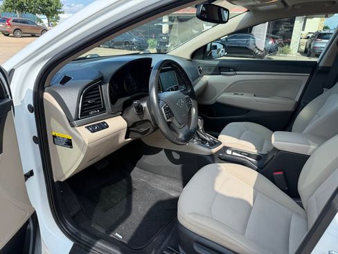 Used 2018 Hyundai Elantra Value Edition FWD image 13