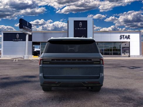 New 2026 Lincoln Navigator L Reserve AWD/4WD image 5
