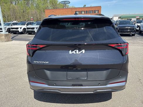 New 2026 Kia Sportage EX FWD image 6