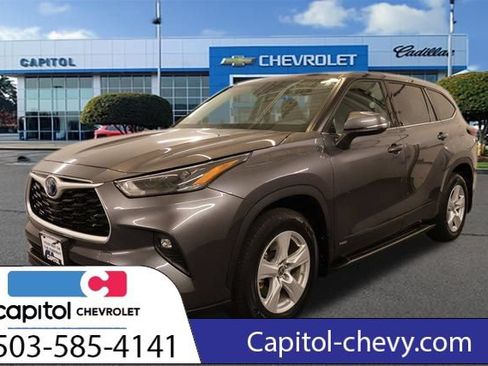 Used 2022 Toyota Highlander LE AWD/4WD image 7
