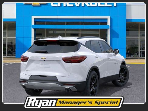 New 2025 Chevrolet Blazer LT image 4