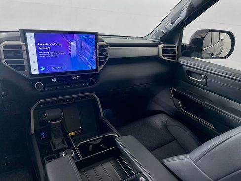 Used 2025 Toyota Tundra Limited image 24