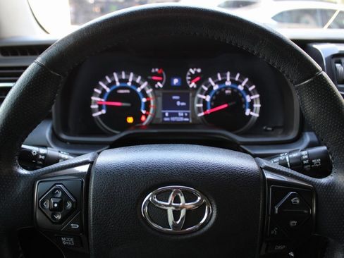 Used 2019 Toyota 4Runner TRD Off-Road Premium image 32