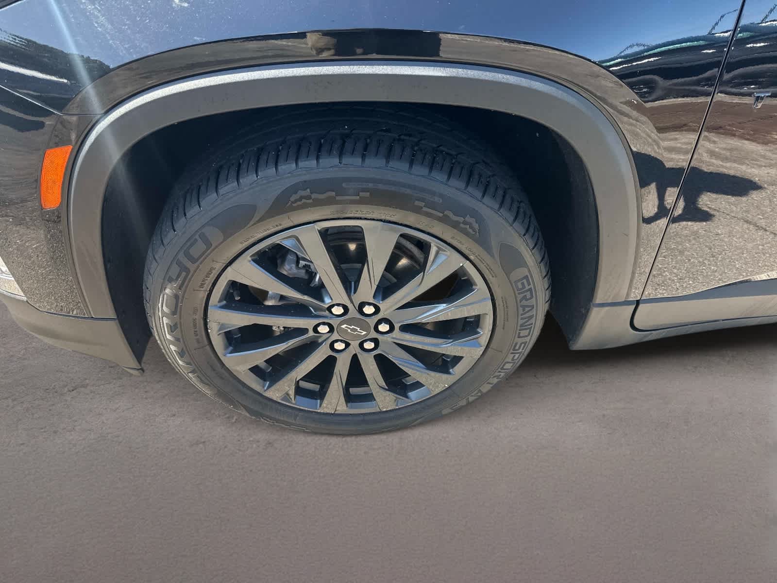 Used 2023 Chevrolet Traverse RS AWD/4WD image 13