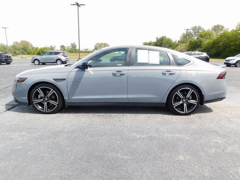 Used 2023 Honda Accord Sport image 6