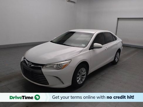 Used 2017 Toyota Camry LE FWD image 1