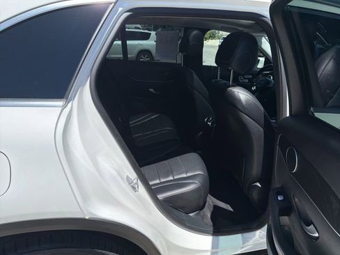 Used 2017 Mercedes-Benz GLC 300 4MATIC image 31