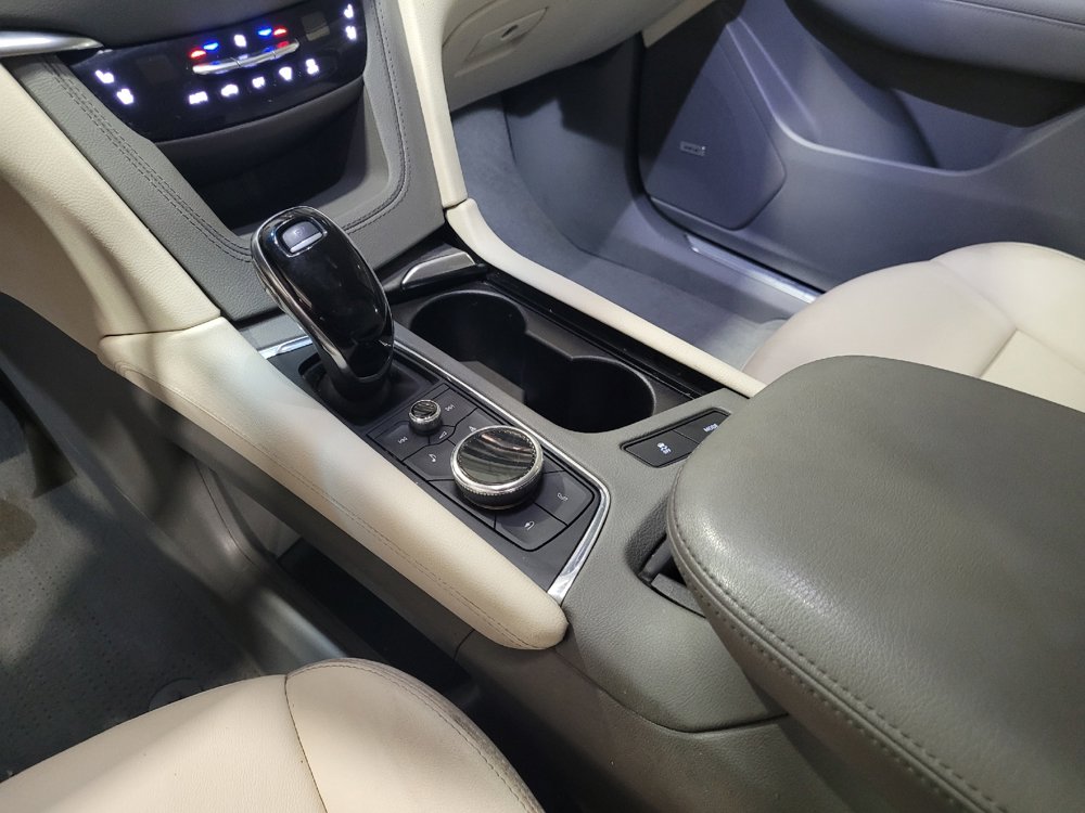 Used 2020 Cadillac XT5 Premium Luxury FWD image 26
