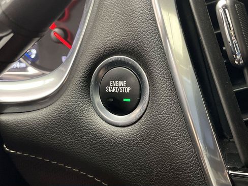 Used 2022 Chevrolet Traverse Premier w/ Redline Edition AWD/4WD image 27