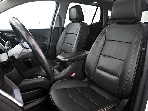 Used 2021 GMC Terrain SLT w/ Infotainment Package II image 5