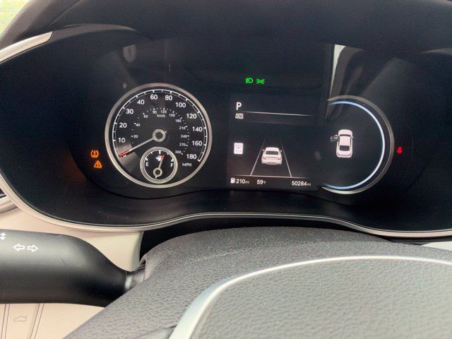 Used 2025 Genesis G70 2.5T AWD/4WD image 16