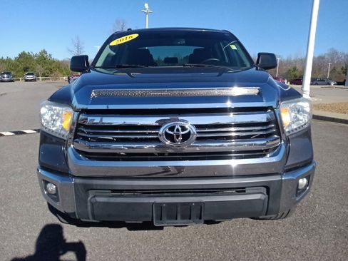 Used 2016 Toyota Tundra SR5 image 8